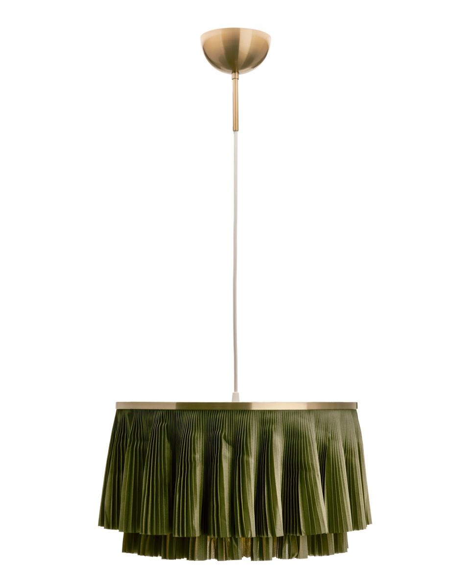 Ophelia Ø40 Groente hanglamp Van By Rydéns - Wanneer de lamp brandt, verspreidt zich een zacht en sfeervol licht, waardoor een warme en gezellige sfeer in de kamer ontstaat.