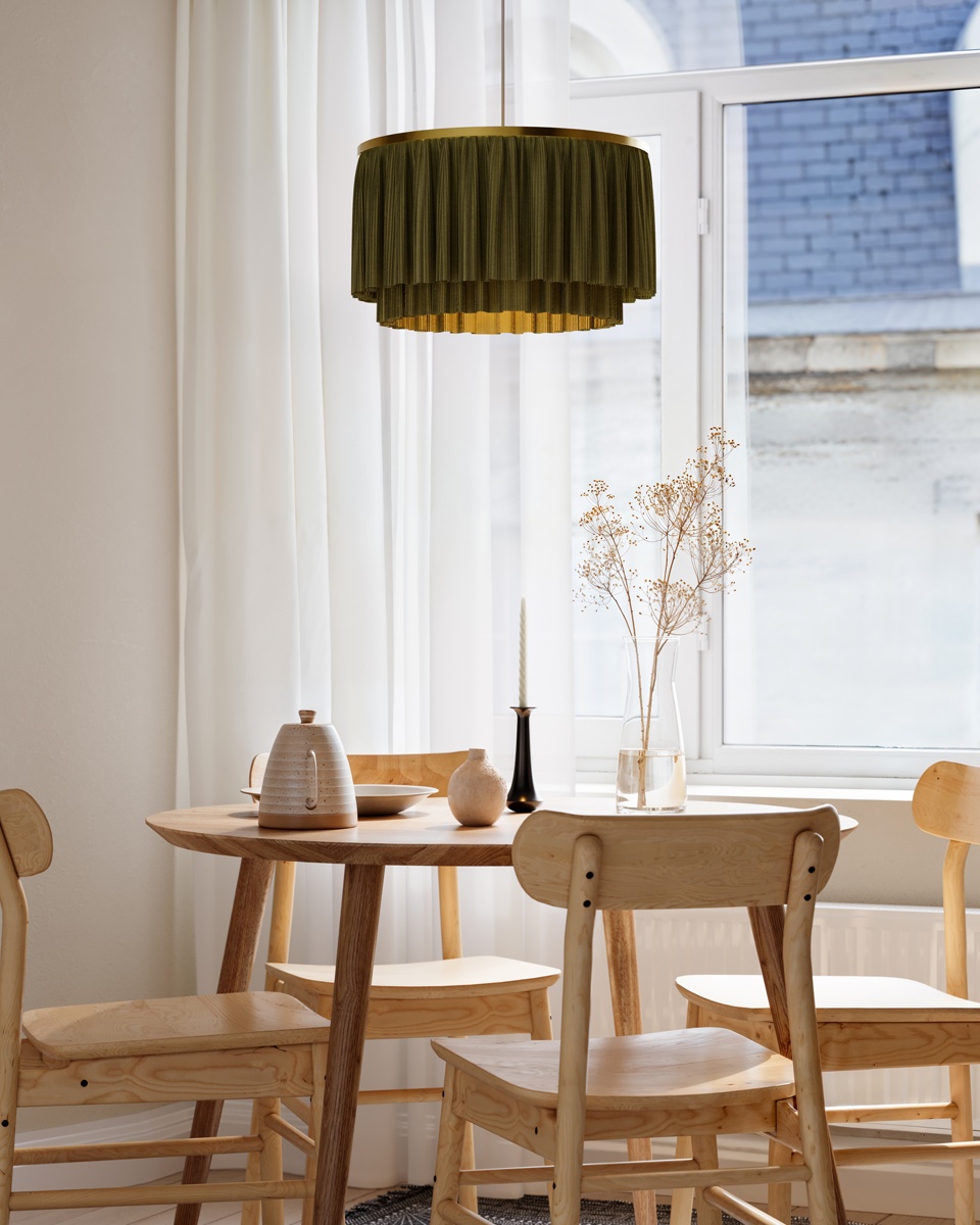 Ophelia Ø40 Groente hanglamp Van By Rydéns - Wanneer de lamp brandt, verspreidt zich een zacht en sfeervol licht, waardoor een warme en gezellige sfeer in de kamer ontstaat.