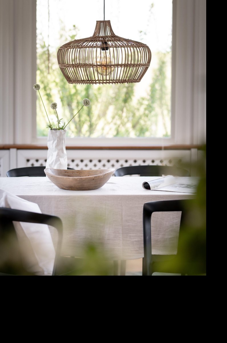 Kisha Lampenkap Ø50 Excl. Ophangsysteem Natuur hanglamp Van PR Home - Omdat het een natuurlijk materiaal is, gedijt het het beste onder een afdak, in een glazen ruimte of binnenshuis.
