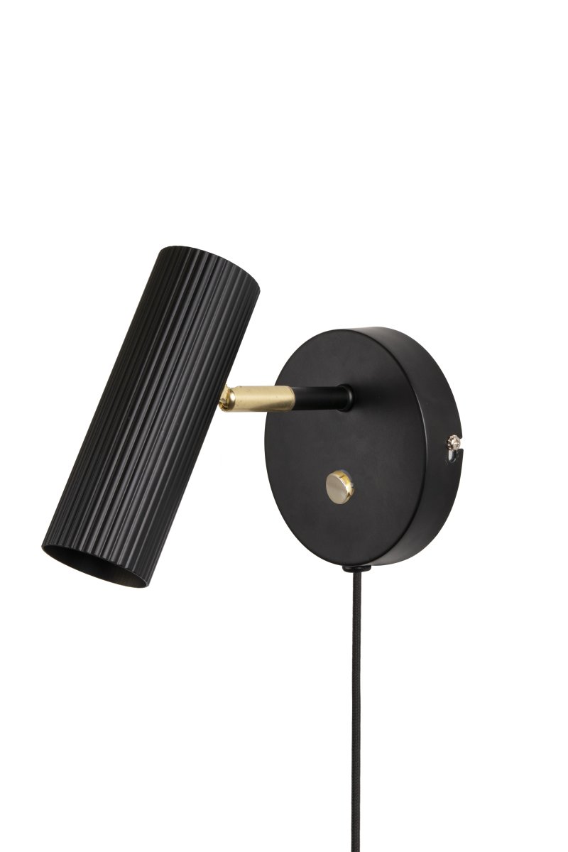 Hubble Zwart leeslamp Van Globen Lighting - Hubble is een moderne wandlamp met een buisvormige, enkelvoudige, geribbelde metalen kap.