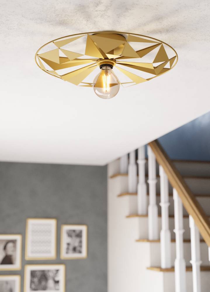 Castanuelo Ø42 Goud plafondlamp Van Eglo - Deze wand- en plafondlamp van goudkleurig metaal heeft een opvallend geometrisch ontwerp dat voor een dynamisch lichtspel zorgt en de kamer een luxe tintje geeft.