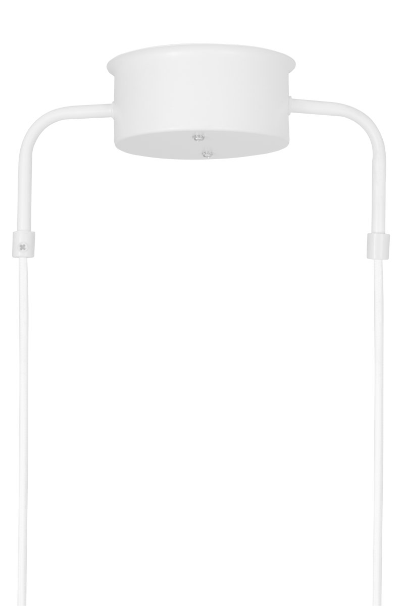 Curve 95cm Wit hanglamp Van Globen Lighting - De hanglamp is gemaakt van mat gelakt metaal met drie kappen en wordt geleverd met twee textielkabels van 200 cm en een bijpassende plafondkap.