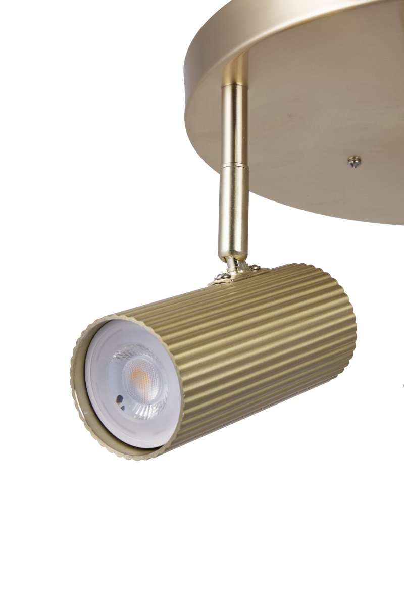 Hubble 3 Geborsteld messing spot Van Globen Lighting - Het licht kan naar wens worden gericht doordat de spots in hoogte en zijwaarts kunnen worden gekanteld.