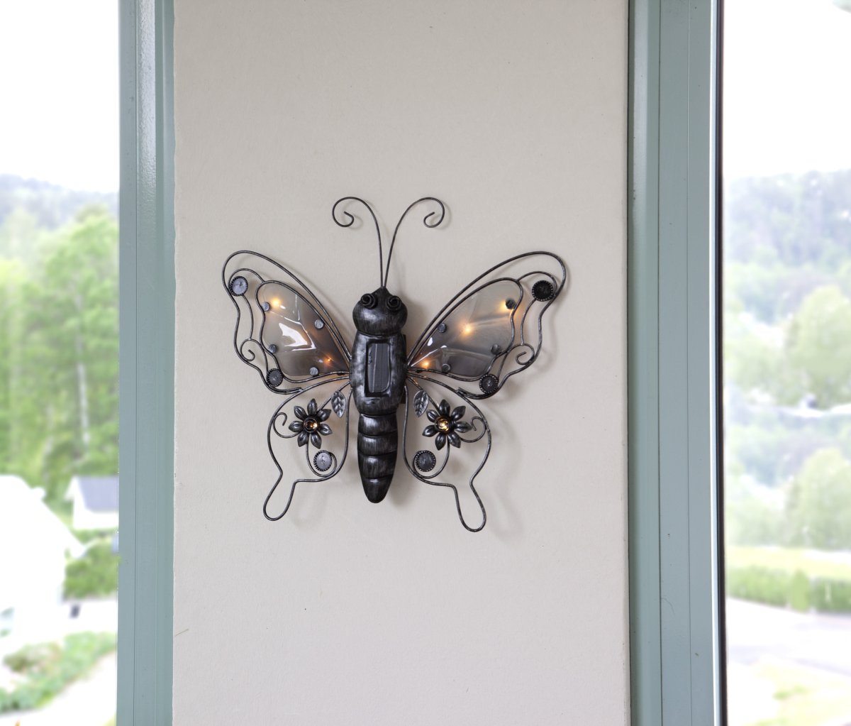 Butterfly Zwart solarlamp Van Star Trading - De Butterfly solar cell decoratie is een decoratieve wandlamp in de vorm van een prachtige vlinder.