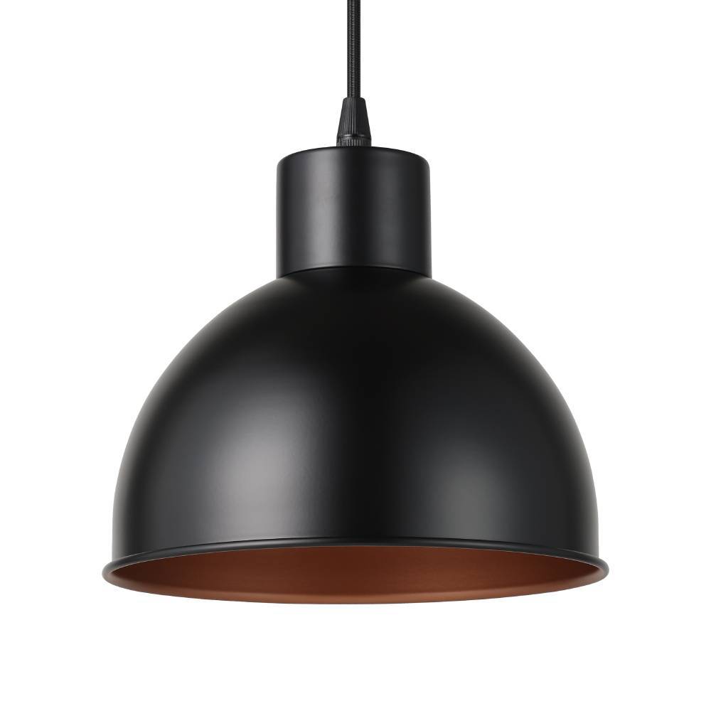 Truro Ø20 Zwart hanglamp Van Eglo - Het minimalistische design van de lamp maakt het gemakkelijk om te combineren met verschillende interieurstijlen en geeft de kamer een vleugje industriële charme en warmte.