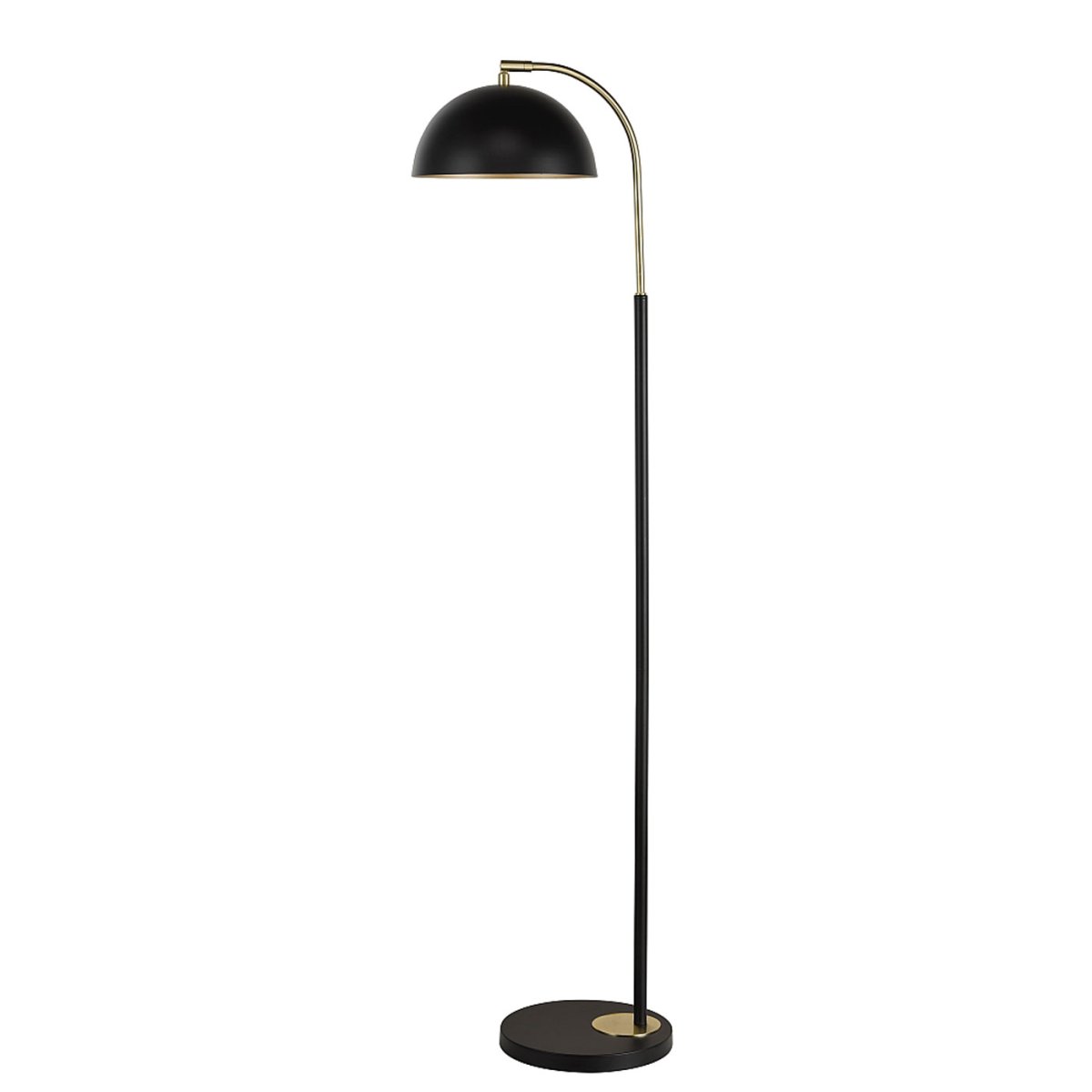 Milano Zwart vloerlamp Van Oriva - De lamp is voorzien van een vloerschakelaar.