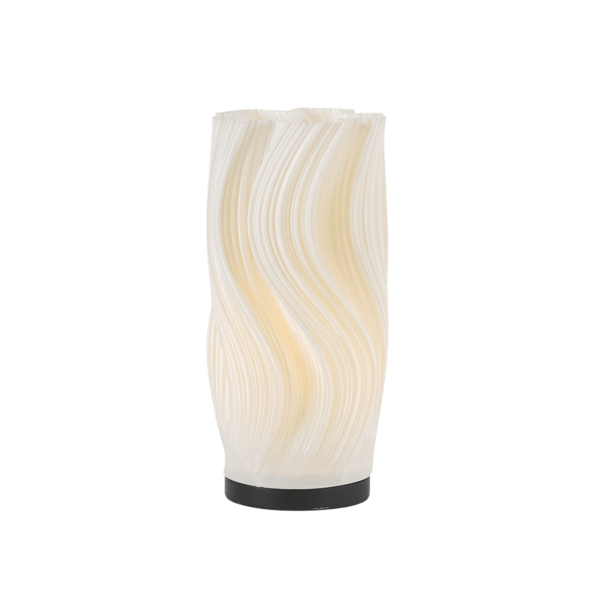 Caisa 30cm Wit tafellamp Van Pixie Design - De lamp heeft een prachtige plastic kap met een golvende structuur die het licht zacht verspreidt en een warme sfeer in de kamer creëert.