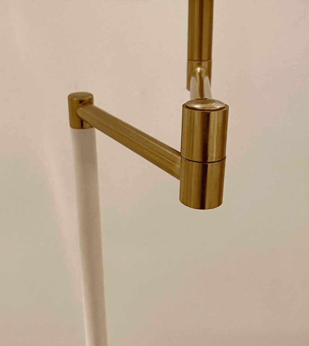 Birka Wit vloerlamp Van Aneta Lighting - Plaats het in de woonkamer, hal of bij de bank.