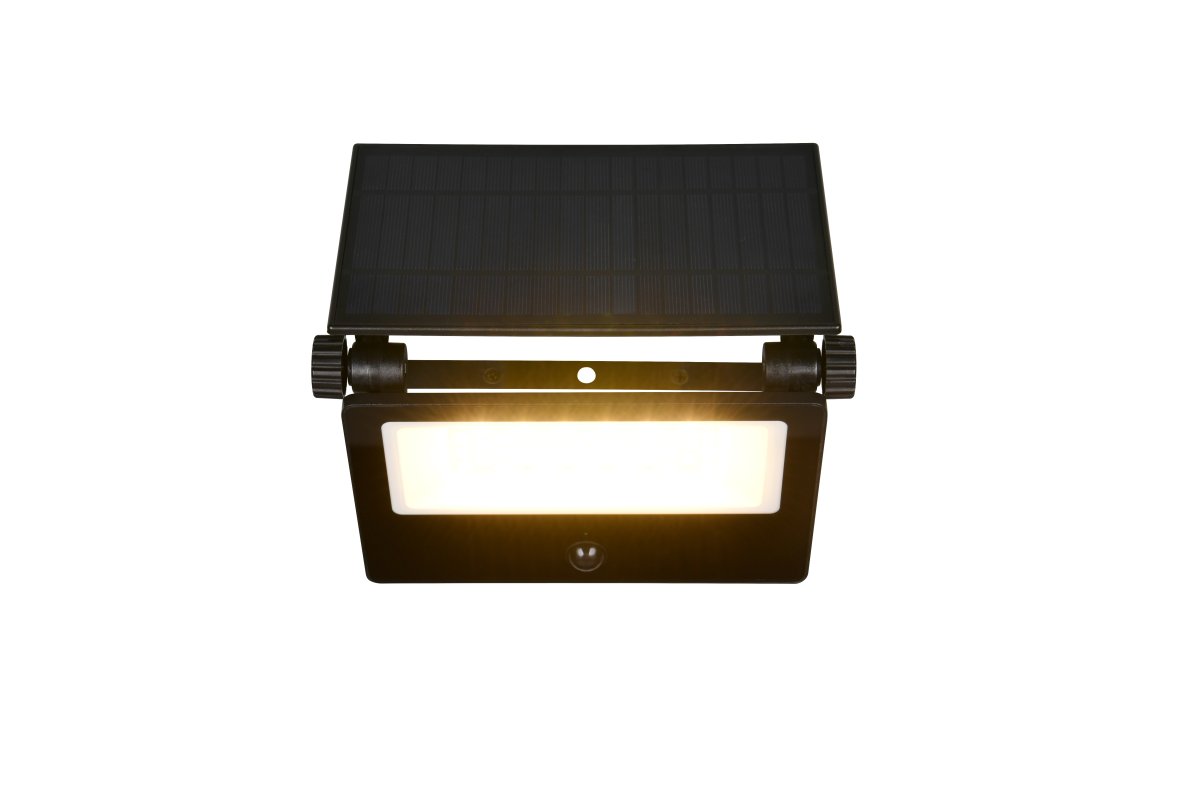 Moura 15cm Zwart buitenlamp Van Trio Lighting - Moura is een krachtige en milieuvriendelijke buitenlamp met een geïntegreerd zonnepaneel en oplaadbare batterijen.