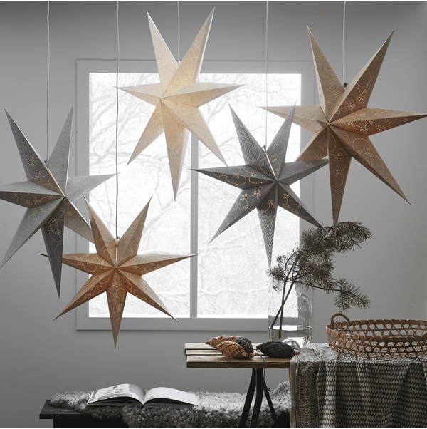 Decorus Ø63 Zilver Van Star Trading - Papieren ster in zilver met kralenpatroon en structuur.