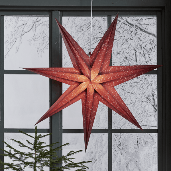 Holly Ø75 ROOD Van Star Trading - De ster zorgt voor een kerstsfeer in huis en heeft een mooi kralenpatroon dat een aangename gloed geeft.