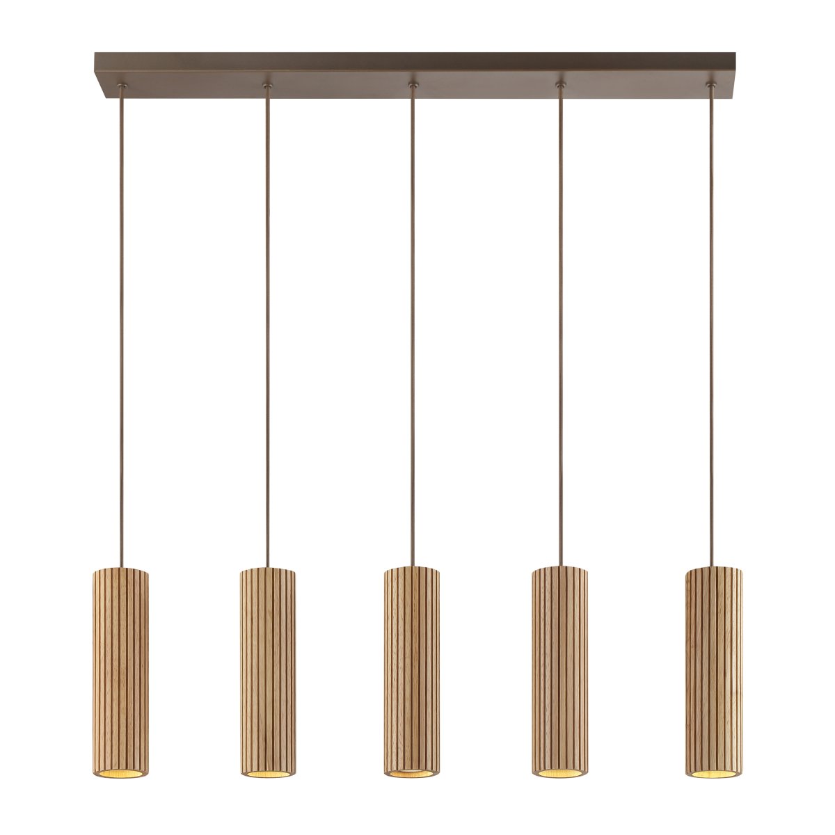 Lakewood 95cm Hout hanglamp Van Brilliant - De vijf kappen zijn op een rij geplaatst en de hoogte kan tijdens de installatie worden aangepast aan de ruimte en de gewenste plaatsing.