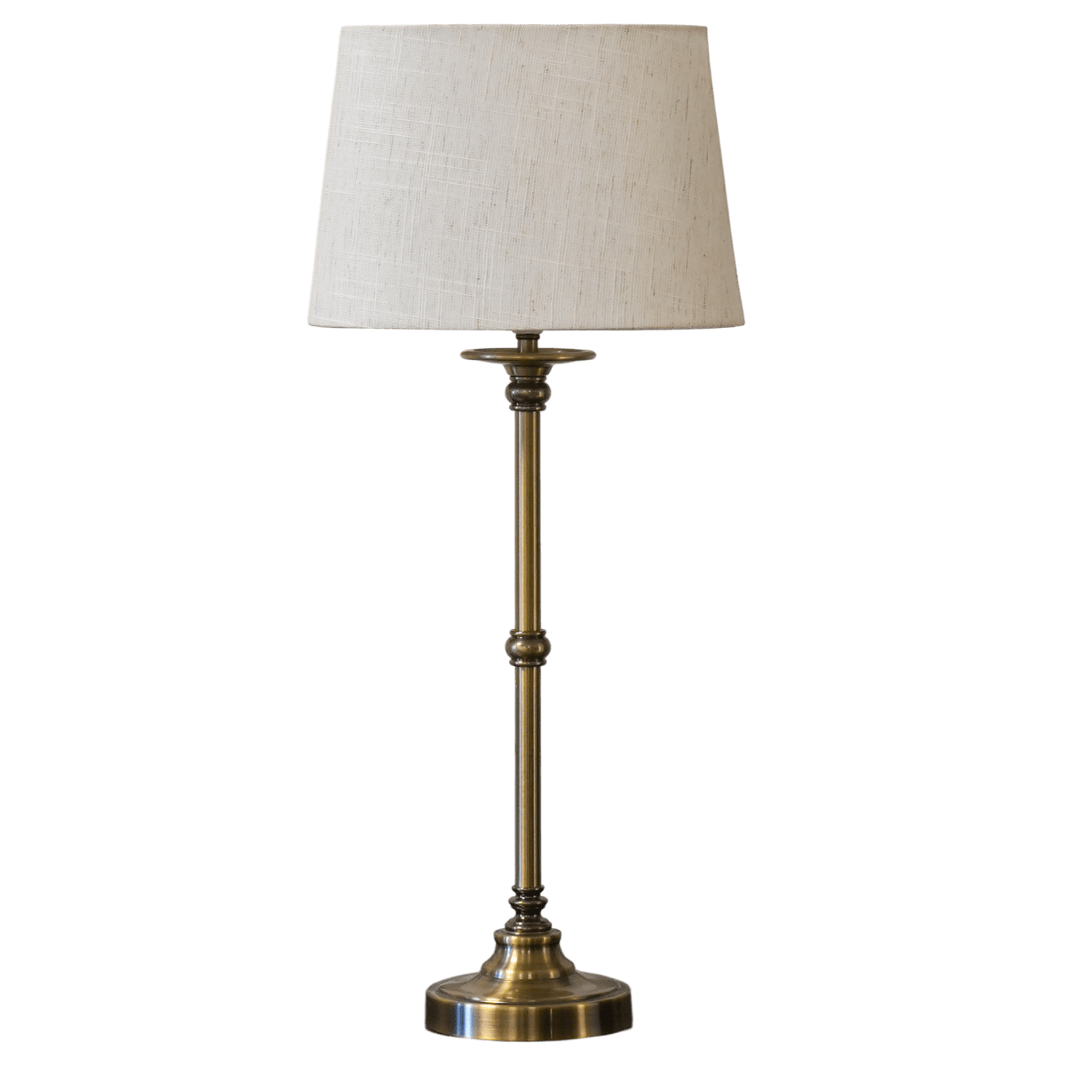 Axel 60cm Antiek messing tafellamp Van Lampan - De ovale kap van beige textiel vormt een mooie aanvulling op de lampvoet en zorgt voor een zacht en aangenaam licht.