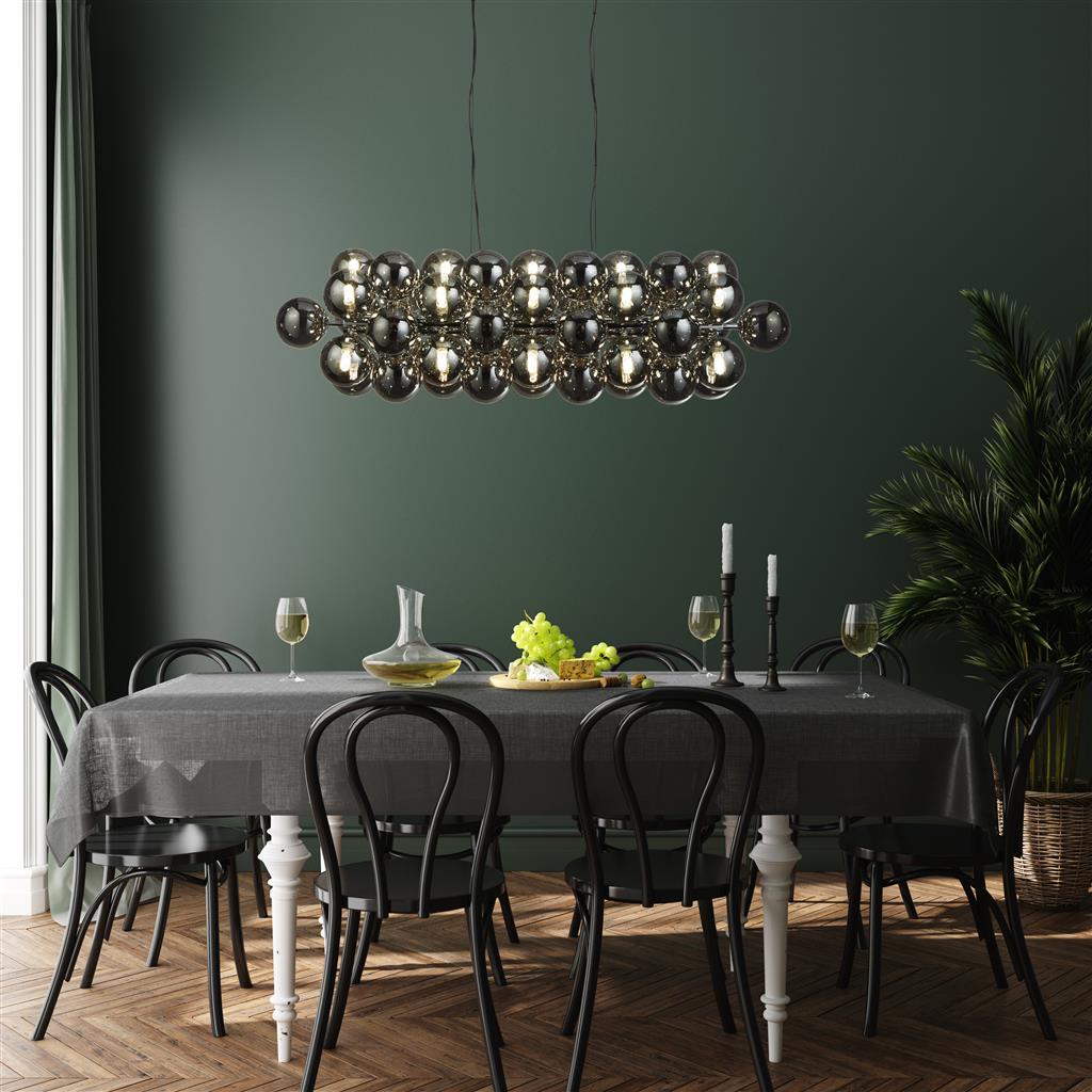 Berry 100cm Rookkleurig hanglamp Van Searchlight - Berry is een plafondlamp die echt ruimte inneemt - Met in totaal 25 lichtbronnen, omgeven door rookkleurige glazen koepels in een moderne, minimalistische stijl, is dit een gegarandeerde blikvanger in elke kamer.