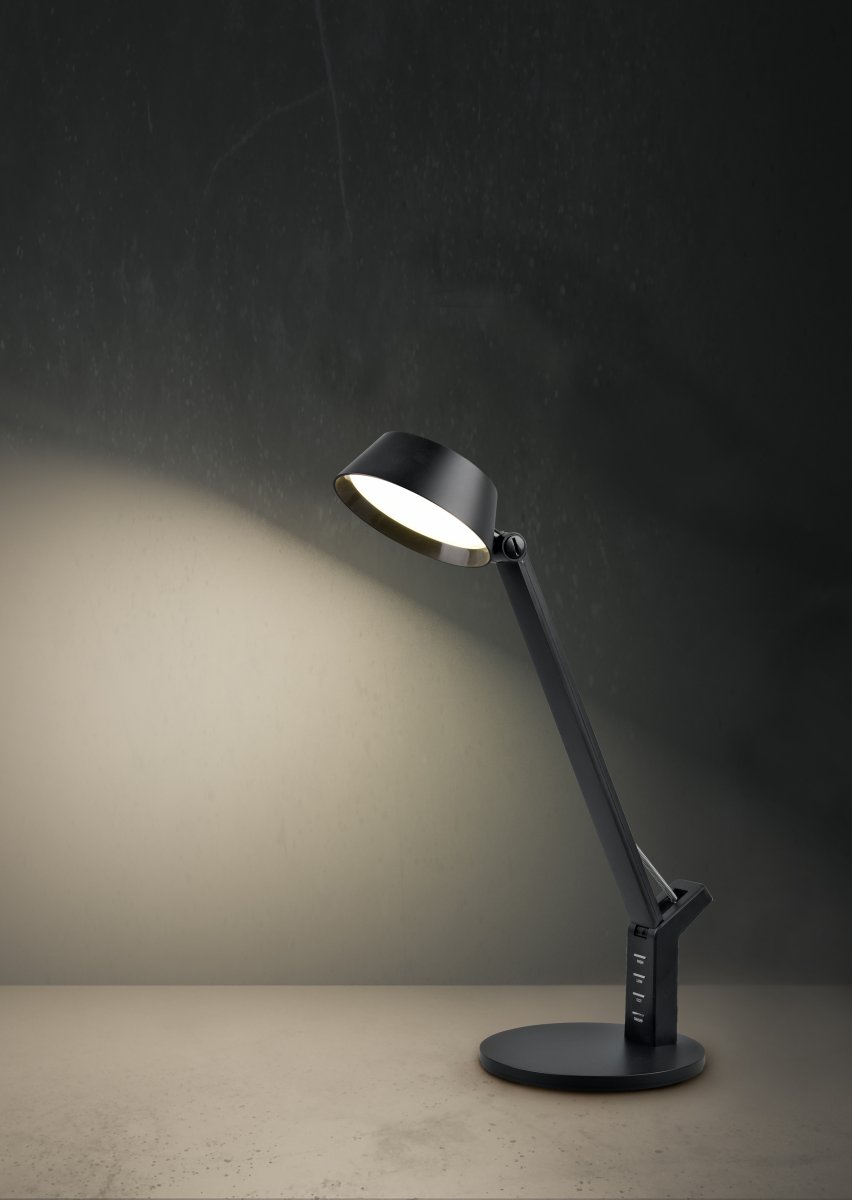 Ava 40cm Zwart bureaulamp Van Trio Lighting - Dankzij de ingebouwde geheugenfunctie keert de lamp altijd terug naar de laatst ingestelde lichtstand.