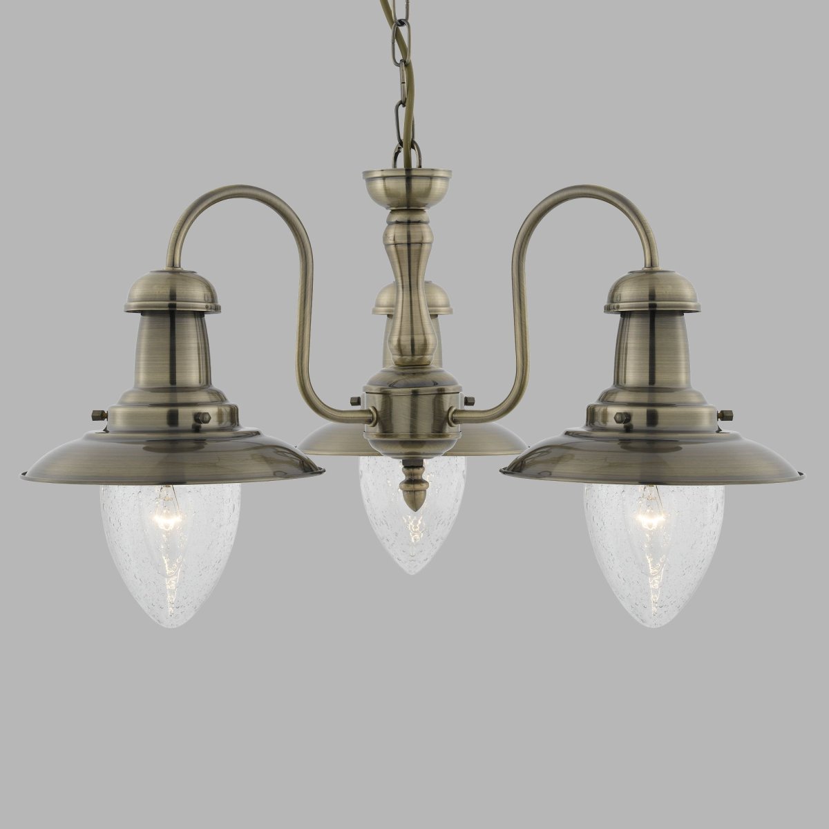 Fisherman Ø52 Antiek messing hanglamp Van Searchlight - De Fisherman hanglamp in antiek messing met drie lichtbronnen heeft stevige kappen die aan het centrale armatuur zijn bevestigd met elegante, gebogen armen.