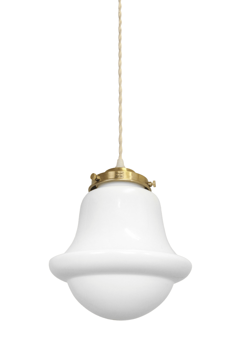 Sture Ø20 Wit hanglamp Van Strömshaga - Het opaalglas verspreidt een zacht en aangenaam licht over een groter oppervlak en cre&euml;ert een gezellige sfeer in de kamer.