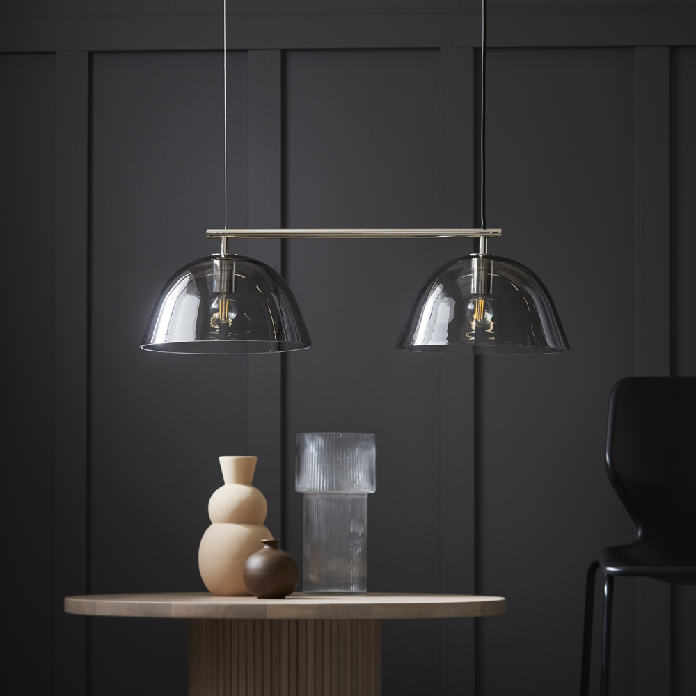 Wendo 70cm Nikkel hanglamp Van CO Bankeryd - De Wendo plafondlamp geeft met zijn kappen van gerookt glas een sprankelend, warm en zacht licht aan de kamer.