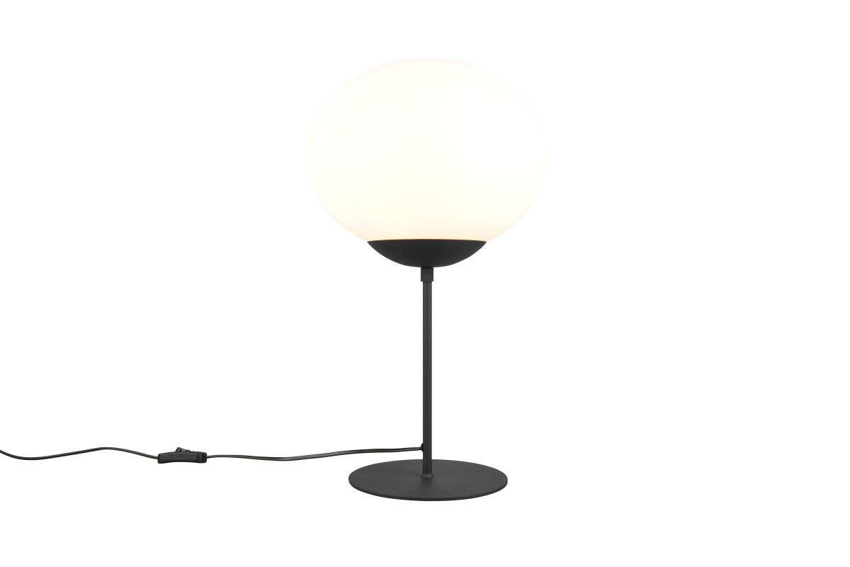 Fomento 52cm Zwart tafellamp Van Trio Lighting - De combinatie van matzwart en wit glas creëert een gevoel van luxe en verfijning.