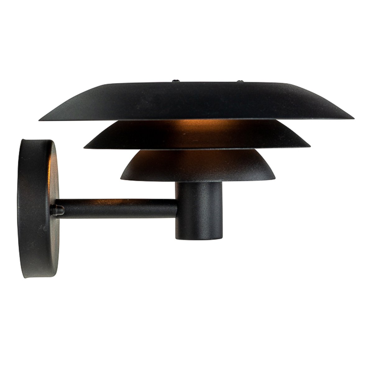 DL25 Zwart buitenlamp Van Dyberg Larsen - De DL25 gevellamp uit de DL-serie van Dyberg Larsen zorgt voor uitstekende verlichting rondom uw huis.