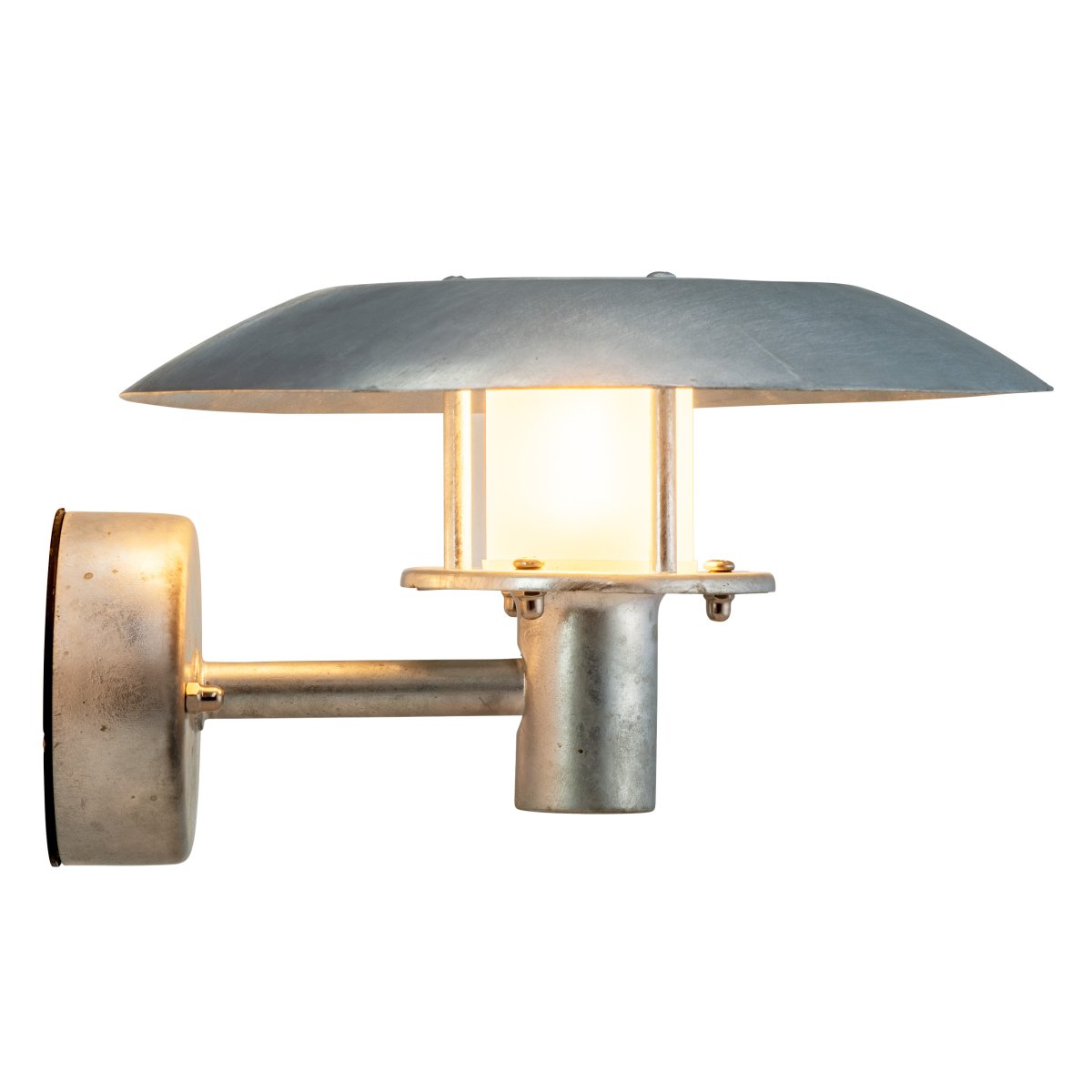 Randers Gegalvaniseerd buitenlamp Van Dyberg Larsen - De gegalvaniseerde buitenlamp van Randers heeft een klassiek ontwerp met een kap en een open uitstraling.