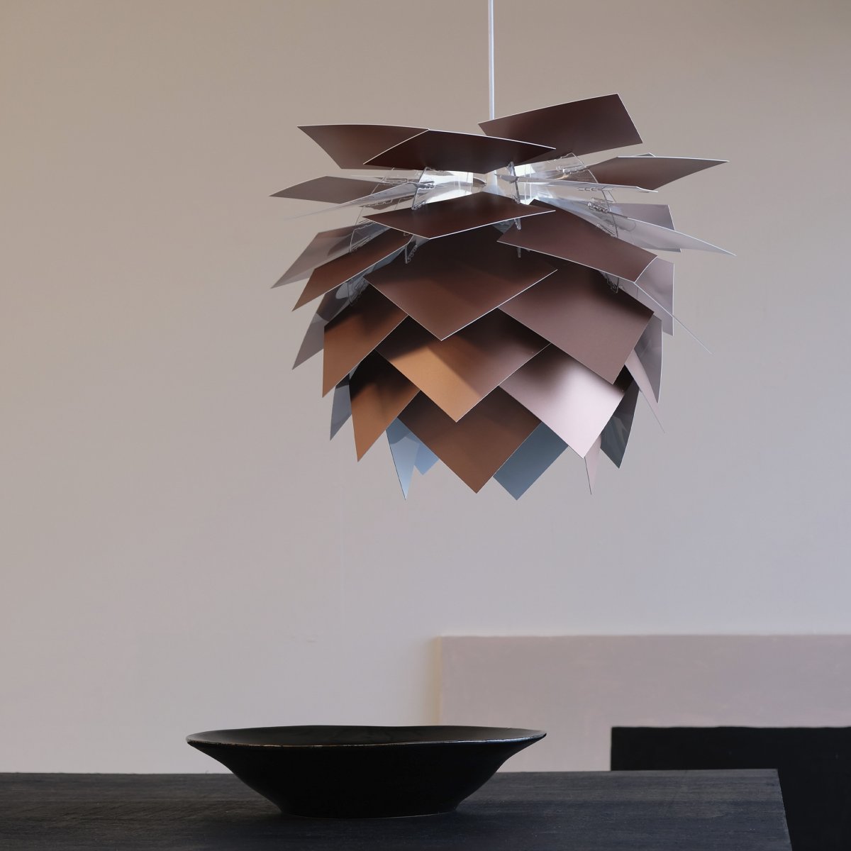 Illumin Ø45 Koper hanglamp Van Dyberg Larsen - Illumin van Dyberg Larsen is een stijlvolle en duurzame lamp die Deens design combineert met functionaliteit en een duurzame mindset.
