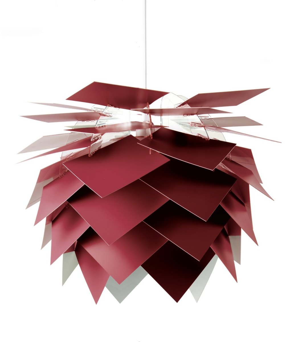 Illumin Ø45 Donkerrood hanglamp Van Dyberg Larsen - Illumin is ontworpen voor eenvoudige installatie thuis en is de perfecte combinatie van Deens design en persoonlijke expressie.