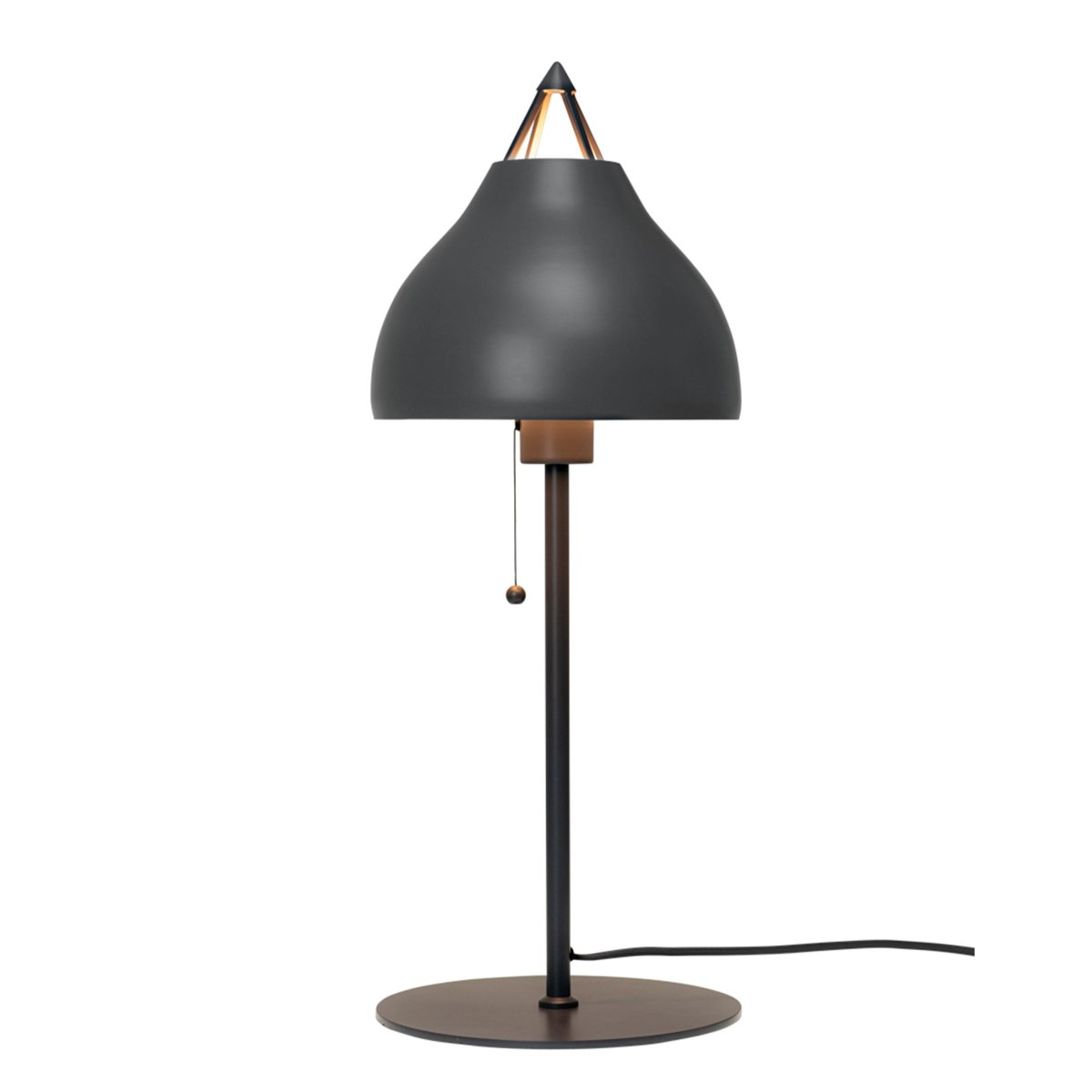 Pyra 60cm Grijs tafellamp Van Dyberg Larsen - Pyra tafellamp in prachtig mat grijs&aring; De kleur heeft een klassieke, Scandinavische stijl met een groot en elegant design dat een sfeervol licht verspreidt.