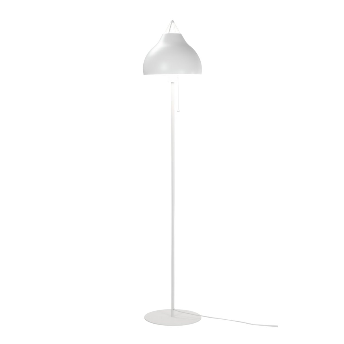 Pyra Wit vloerlamp Van Dyberg Larsen - De Pyra vloerlamp in prachtig mat wit heeft een klassiek, Scandinavisch design met een grote en elegante vorm die een zacht en sfeervol licht verspreidt.