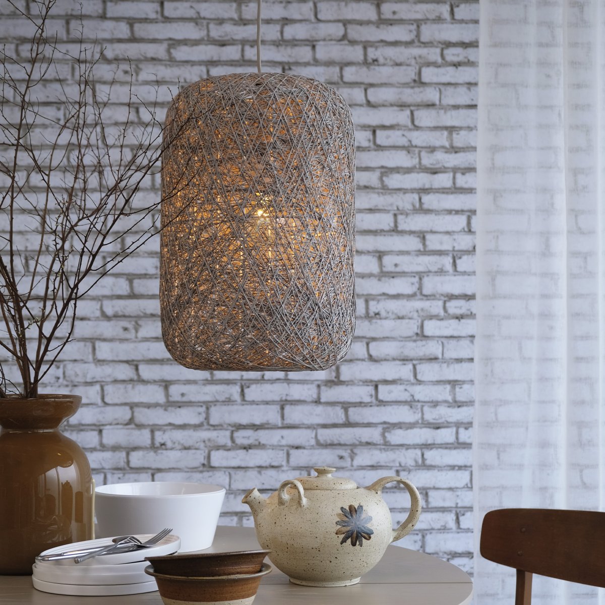 Spin Ø30 Grijs hanglamp Van Dyberg Larsen - Lampan finns i tre olika storlekar, och denna variant &auml;r den mellersta i serien.