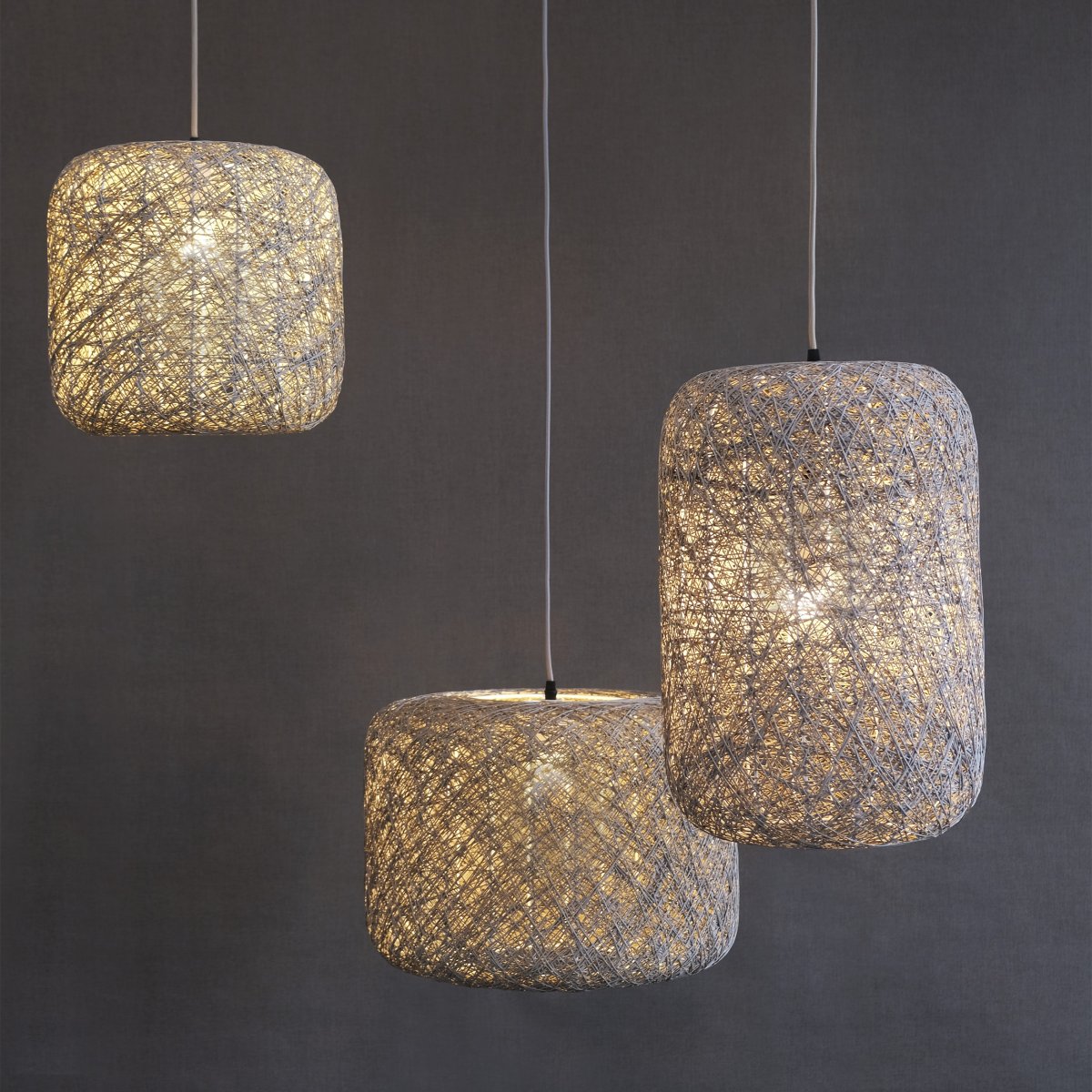Spin Ø45 Grijs hanglamp Van Dyberg Larsen - Lampan finns i tre olika storlekar, och denna variant &auml;r den st&ouml;rsta i serien.