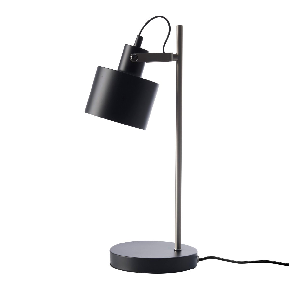 Ocean 43cm Zwart bureaulamp Van Dyberg Larsen - Hierdoor is de lamp ideaal voor in de slaapkamer en als indirecte lichtbron in de woonkamer.