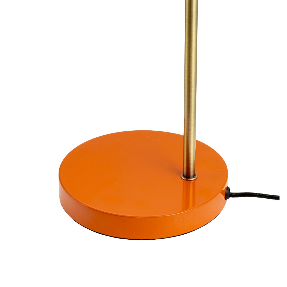 Ocean 43cm Oranje bureaulamp Van Dyberg Larsen - De Ocean tafellamp van Dyberg Larsen is een door de jaren 50 geïnspireerde lamp met een charmant retrodesign en een modern tintje.