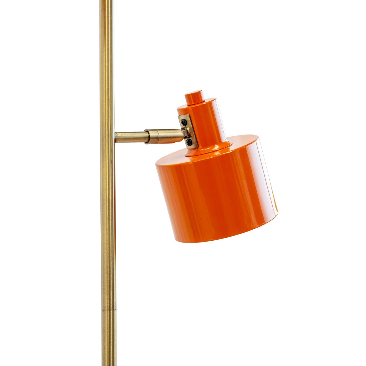 Ocean Oranje vloerlamp Van Dyberg Larsen - De Ocean vloerlamp van Dyberg Larsen is een door de jaren 50 geïnspireerde lamp met een charmant retrodesign en een modern tintje.