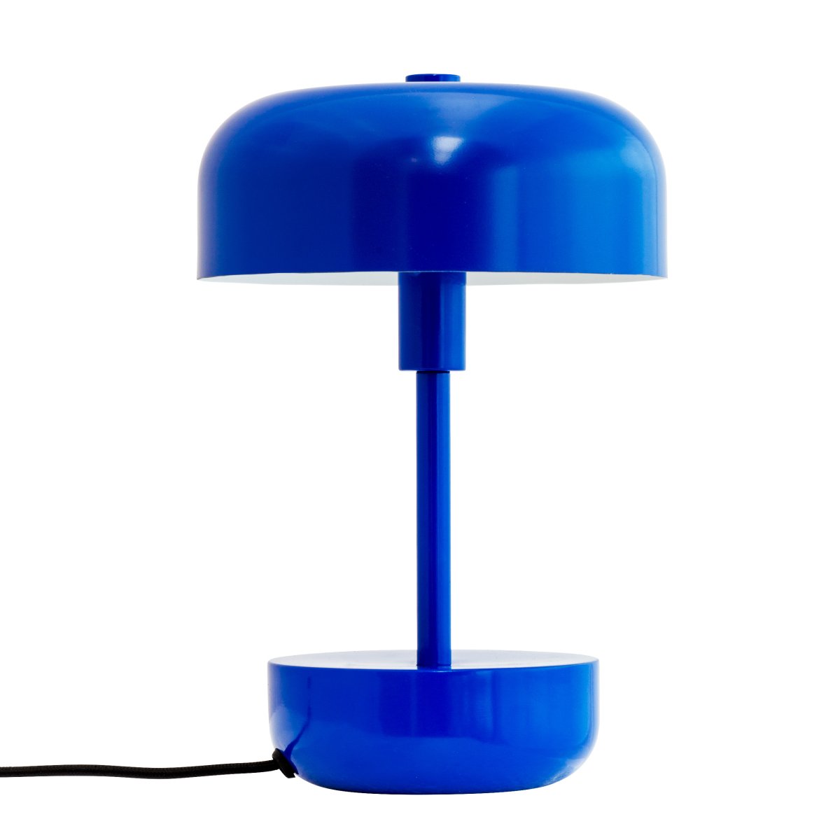 Haipot 25cm Blauw tafellamp Van Dyberg Larsen - De Haipot-serie is verkrijgbaar in zowel stijlvolle als levendige tinten en zorgt voor een opvallende uitstraling en een modern kamerthema.