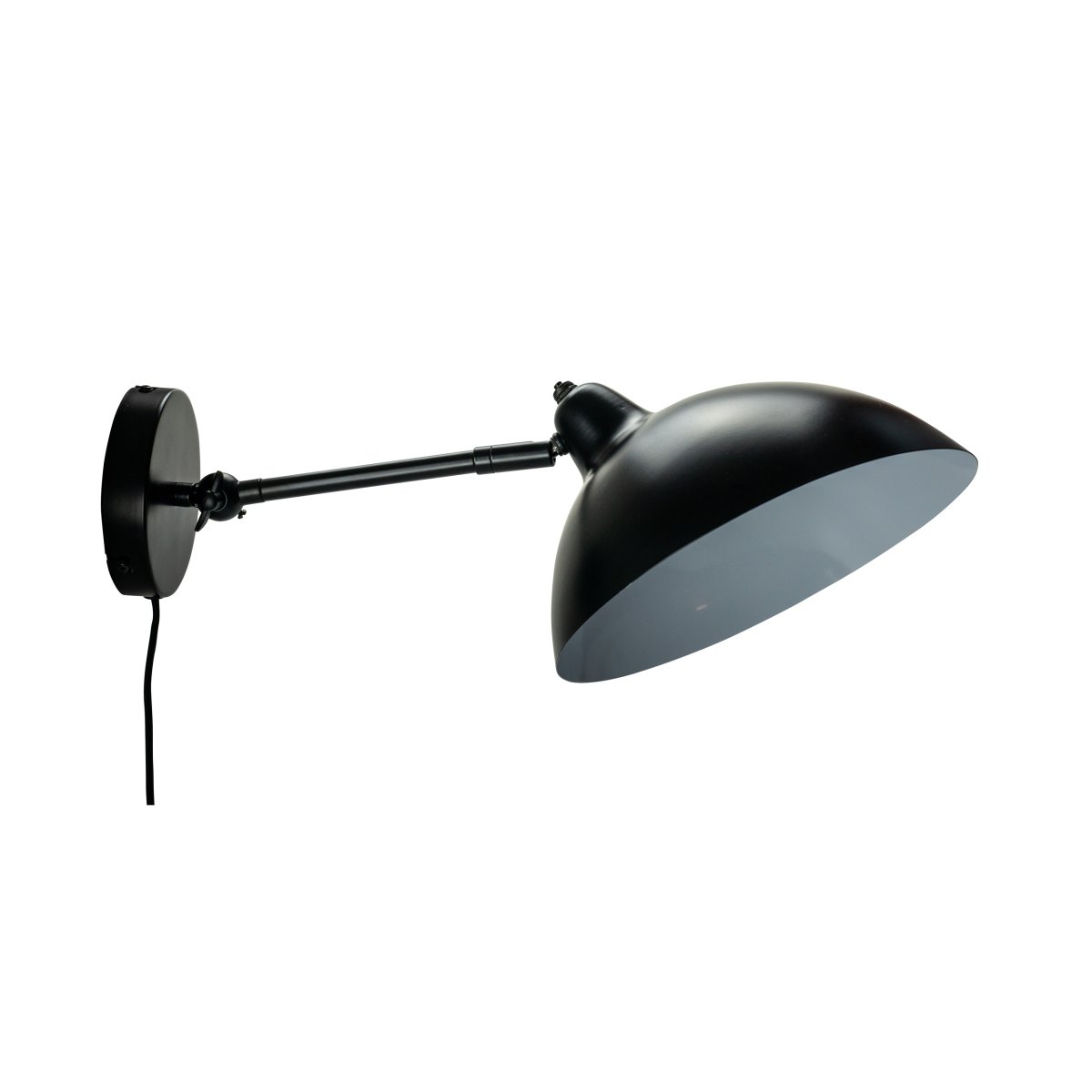 Futura 43cm Zwart wandlamp Van Dyberg Larsen - Gemaakt van metaal met een zwarte buitenkant en een witte binnenkant, wat zorgt voor een minimalistische look.