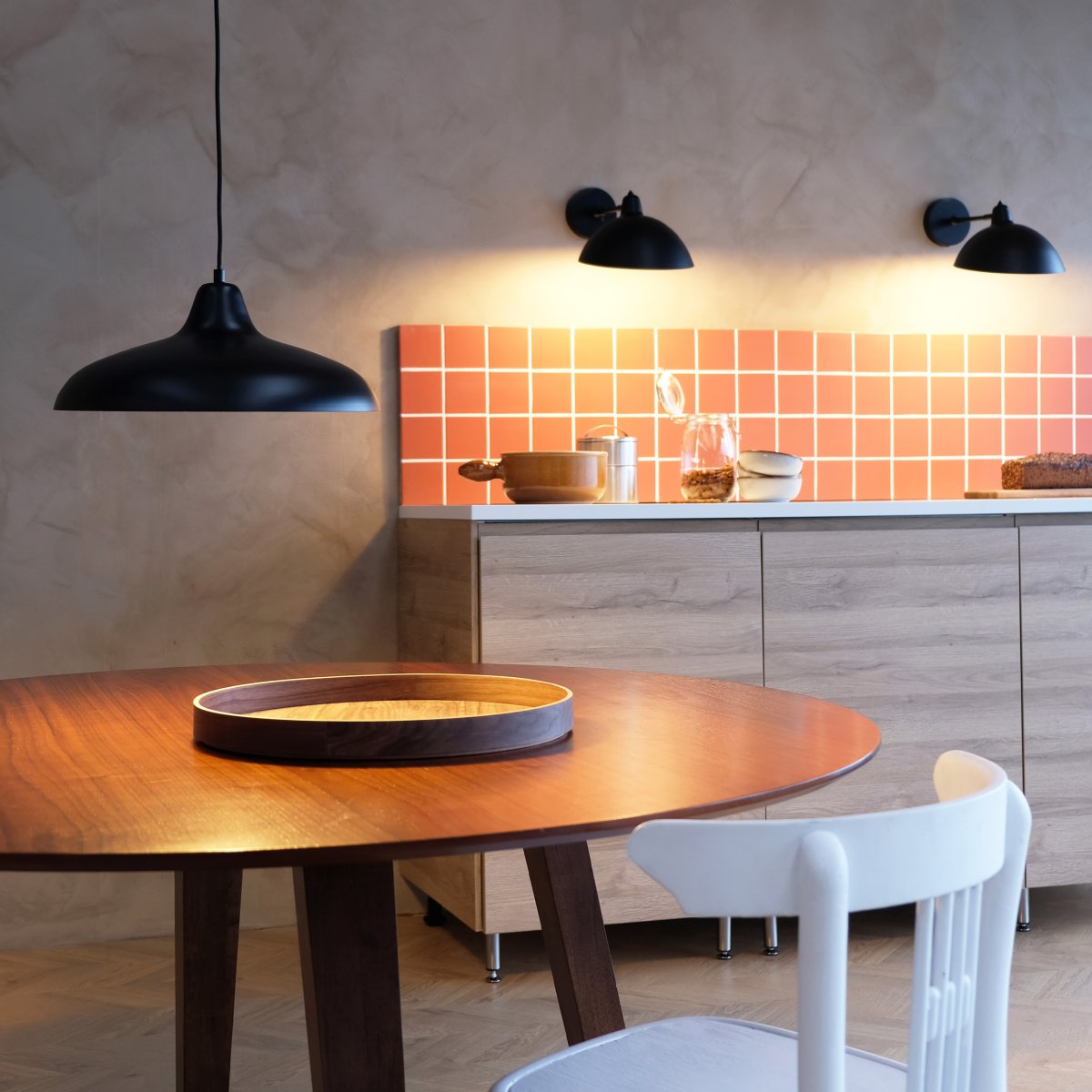 Futura Ø40 Zwart hanglamp Van Dyberg Larsen - De Futura plafondlamp van Dyberg Larsen heeft een prachtige vorm en een klassiek design.
