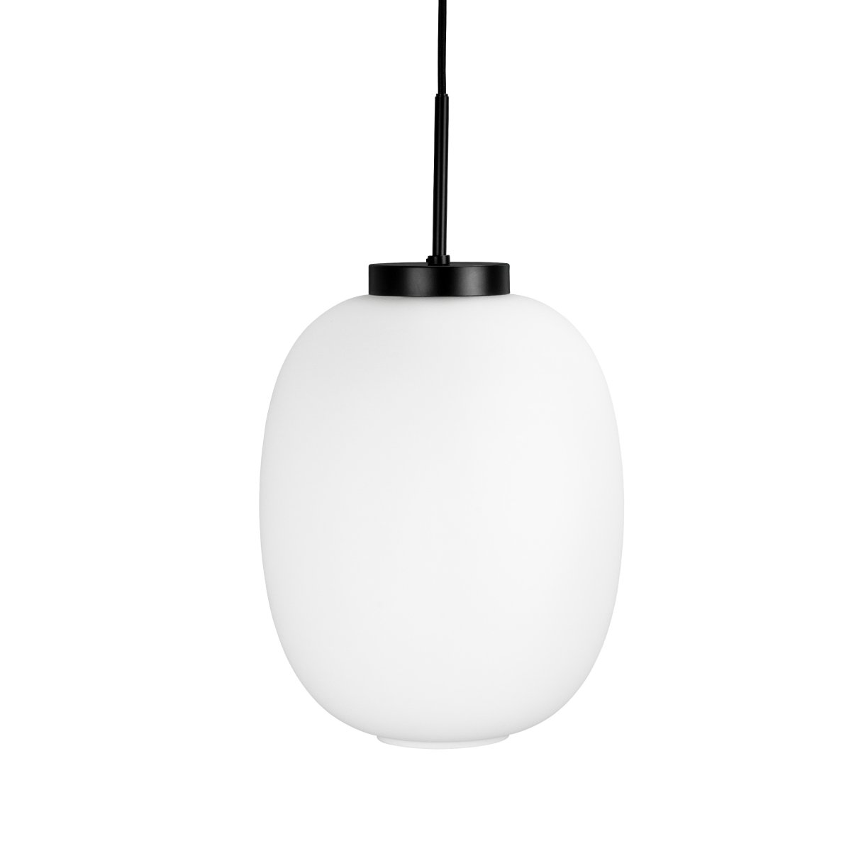 DL39 Ø25 Zwart hanglamp Van Dyberg Larsen - De ronde en zachte vorm van de lamp maakt hem veelzijdig en perfect voor in de hal, woonkamer, keuken of als zachte verlichting in een centrale ruimte.