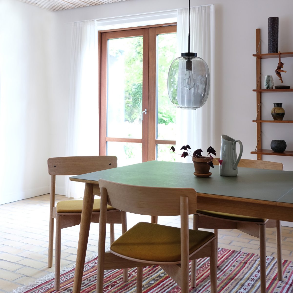 DL39 Ø25 Zwart hanglamp Van Dyberg Larsen - DL39 is een elegante en moderne hanglamp.
