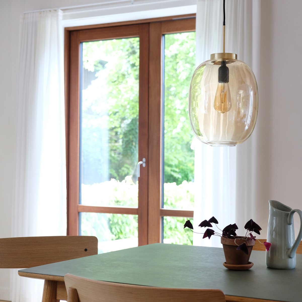 DL39 Ø25 Messing hanglamp Van Dyberg Larsen - DL39 is een elegante hanglamp.