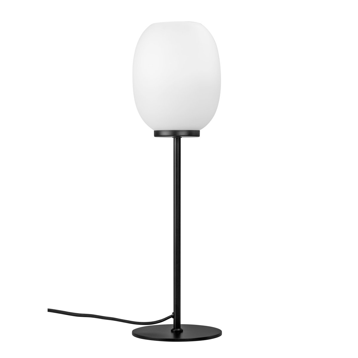 DL39 52cm Opaal tafellamp Van Dyberg Larsen - De lamp is veelzijdig inzetbaar en met zijn zachte licht en ronde vorm is hij perfect voor in de woonkamer, restaurants, cafés en op kantoor.