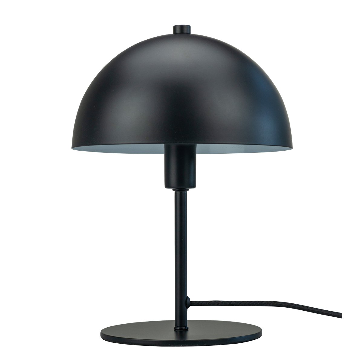 Malmø 30cm Zwart tafellamp Van Dyberg Larsen - Gemaakt van metaal met een halfkoepelvormige kap, zorgt het voor een aangenaam, schitteringsvrij licht.