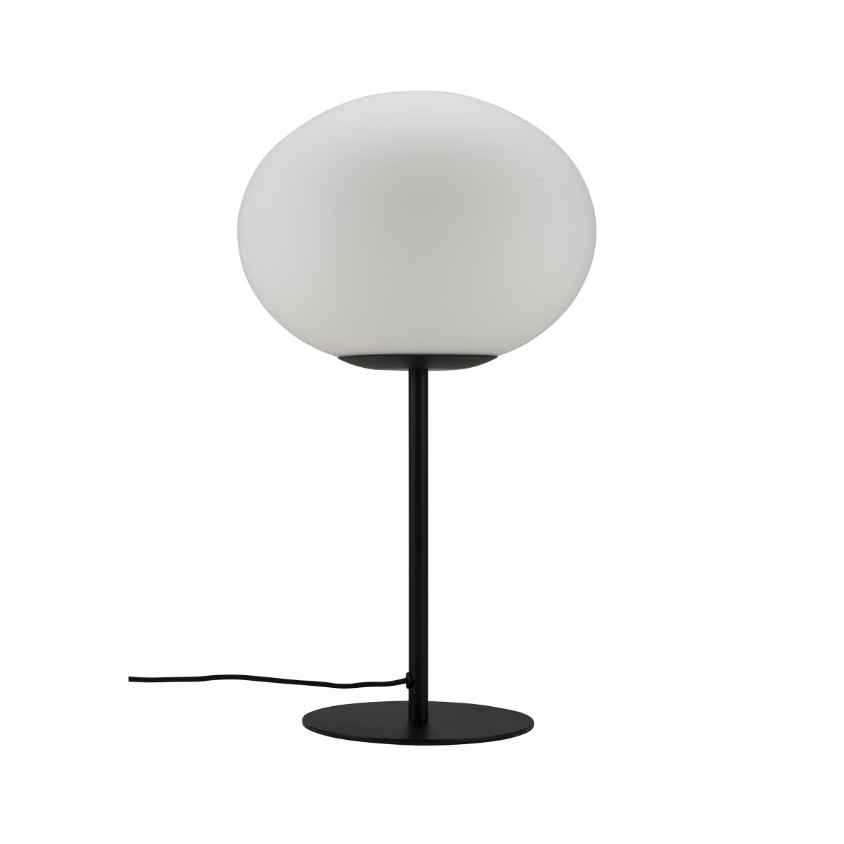 Princess 48cm Zwart tafellamp Van Dyberg Larsen - De Princess tafellamp heeft een tijdloos en minimalistisch design met een matte opaalwitte glazen kap en een zwarte metalen voet.