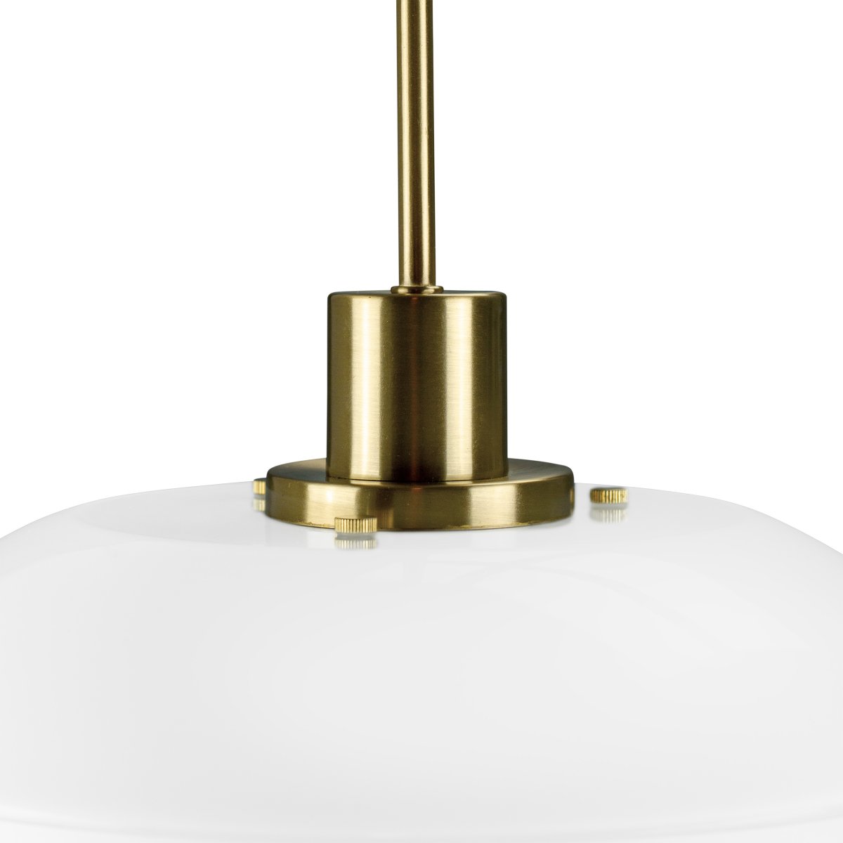 DL31 Ø31 Messing hanglamp Van Dyberg Larsen - De hanger wordt geleverd met een 3 meter lang wit textielsnoer en heeft een klassiek en modern design met mondgeblazen glas.