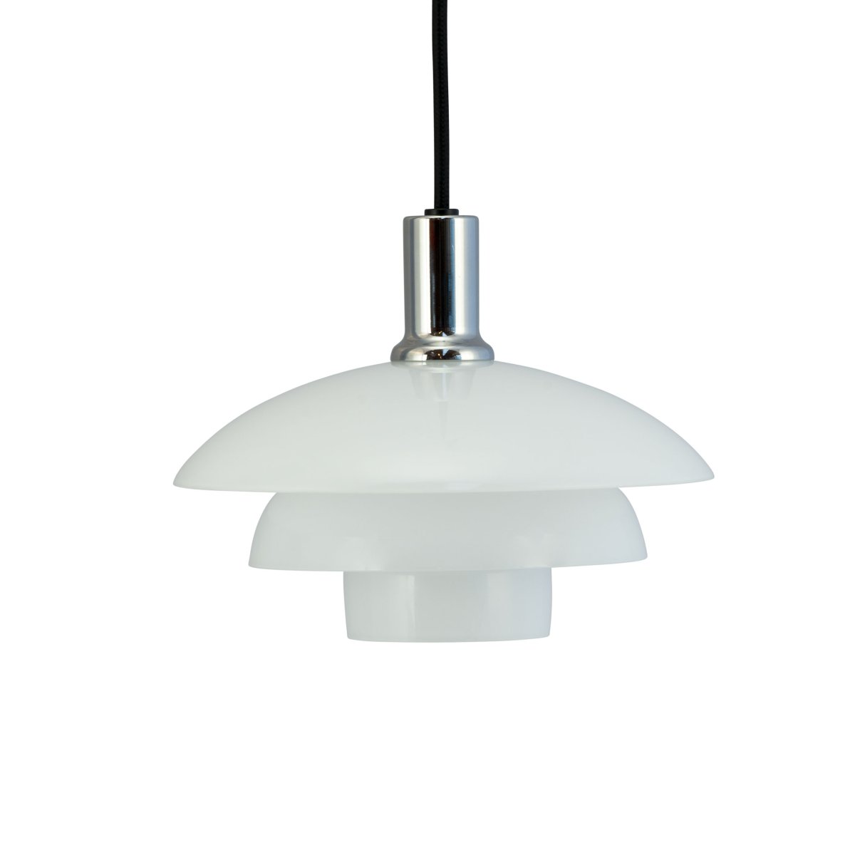 Morph Ø20 Opaal hanglamp Van Dyberg Larsen - De Morph verlichtingscollectie is ontworpen door de bekende Deense ontwerper Frank Kerdil en combineert elegantie en functionaliteit.