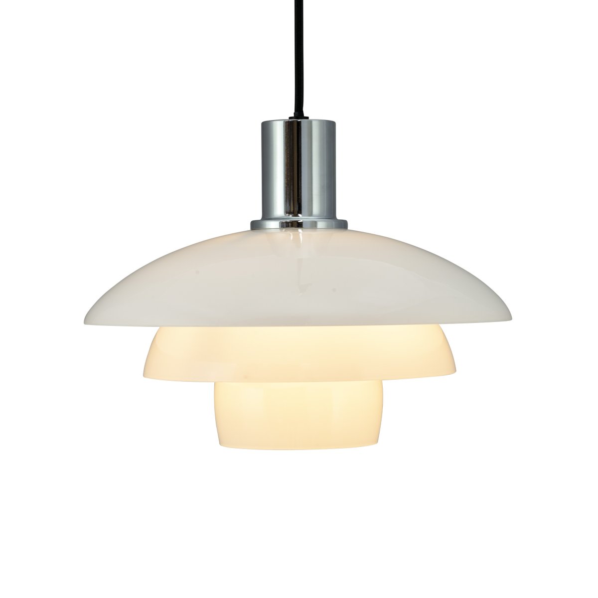 Morph Ø28 Opaal hanglamp Van Dyberg Larsen - Deze prachtige hanglamp van het Deense Dyberg Larsen zorgt voor een klassieke en stijlvolle Scandinavische sfeer in veel kamers in huis.
