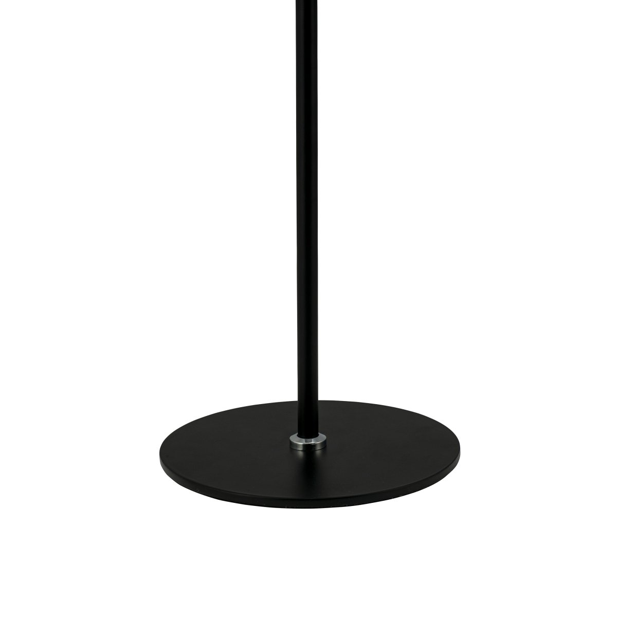 Easton 56cm Zwart bureaulamp Van Dyberg Larsen - De Easton-serie heeft een rustig en verfijnd design dat in elk modern interieur past.
