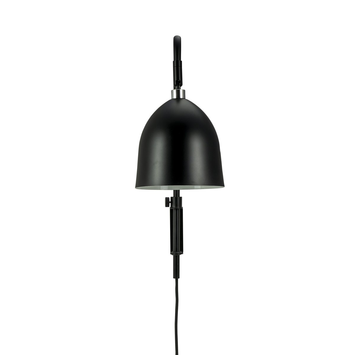 Easton 43cm Zwart wandlamp Van Dyberg Larsen - De Easton-serie heeft een rustig en verfijnd design dat in elk modern interieur past.