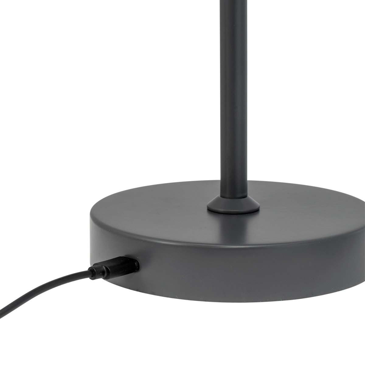 Stockholm 30cm Grijs Draagbare Van Dyberg Larsen - Deze grijze lamp met matte afwerking is perfect voor op het terras of balkon, maar moet beschermd worden tegen vocht en binnenshuis worden opgeborgen.