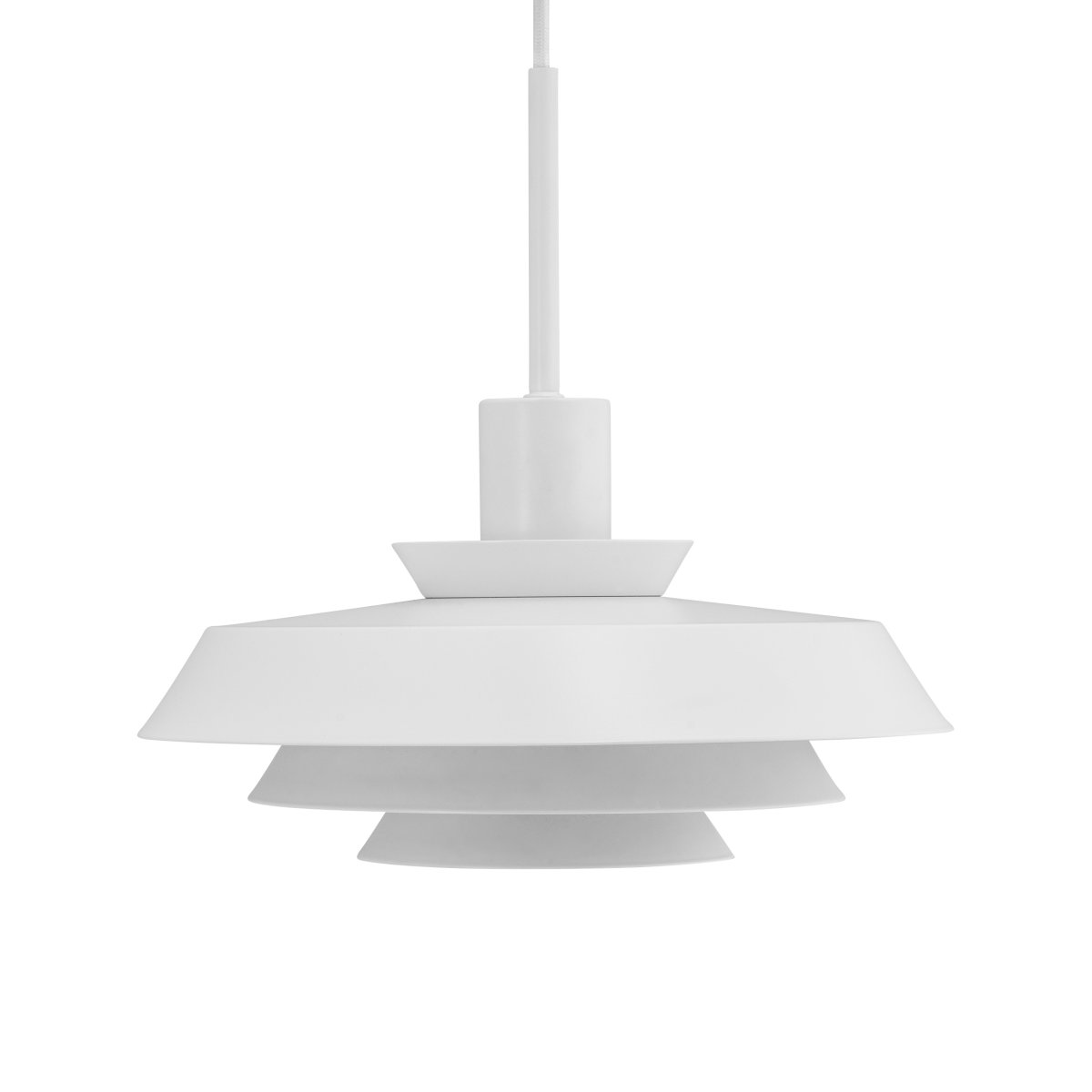 DL30 Ø30 Wit hanglamp Van Dyberg Larsen - Upgrade uw verlichting boven de eettafel, in de keuken, hal of een andere kamer en geniet van Scandinavisch minimalisme en een warm, gezellig licht met de DL30 hanglamp.